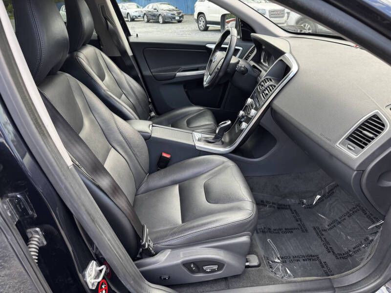 2016 Volvo XC60 Image 20