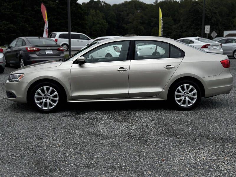 2013 Volkswagen Jetta Image 2