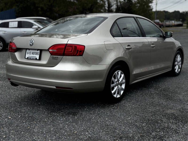 2013 Volkswagen Jetta Image 4