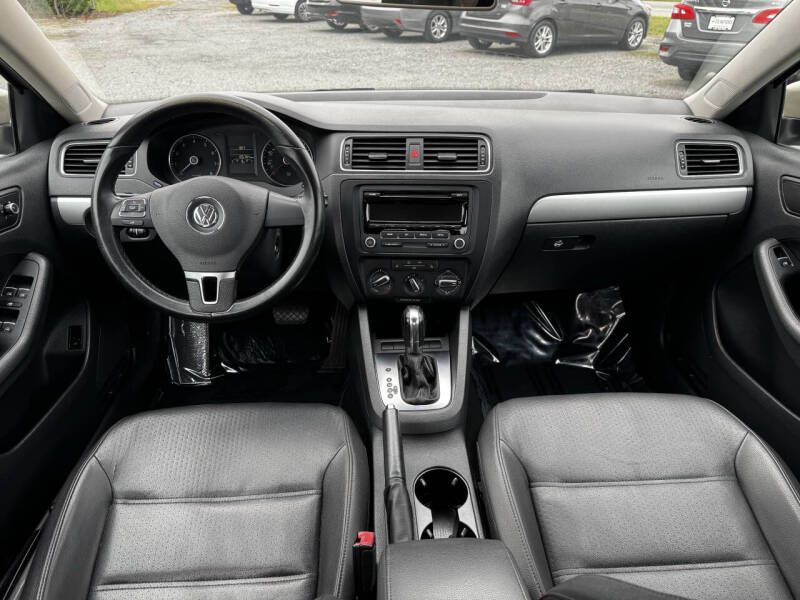 2013 Volkswagen Jetta Image 14