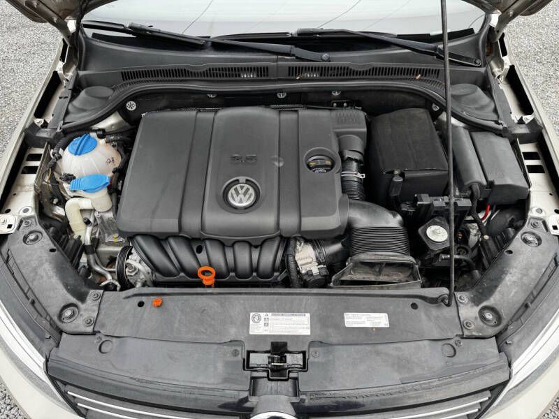 2013 Volkswagen Jetta Image 21