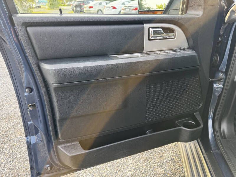 2016 Ford Expedition Image 7