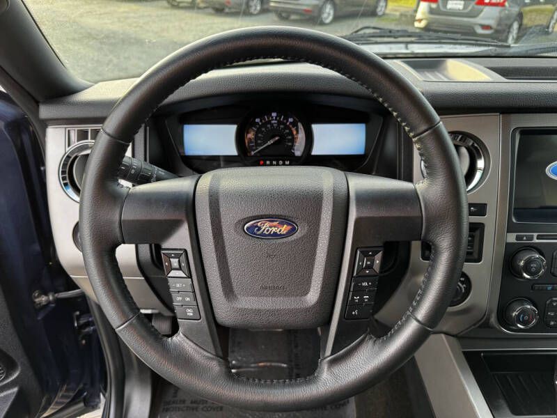 2016 Ford Expedition Image 9
