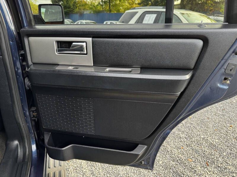 2016 Ford Expedition Image 18