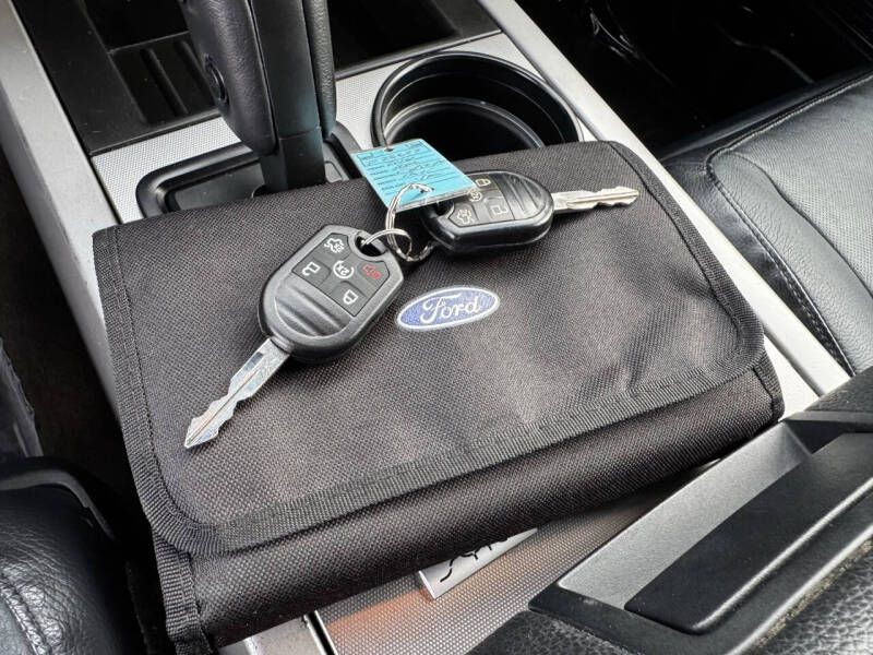 2016 Ford Expedition Image 22