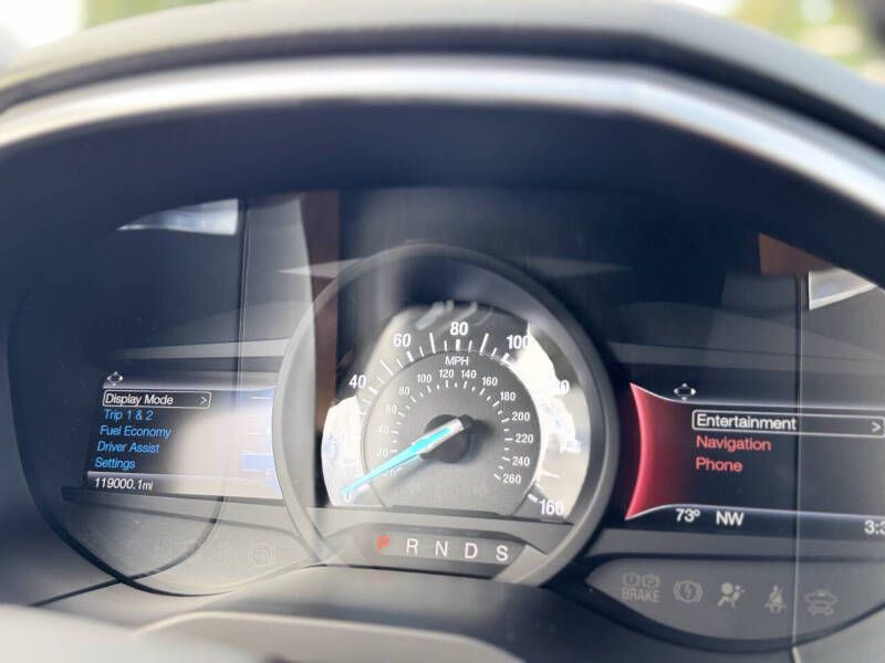 2017 Ford Edge Image 10