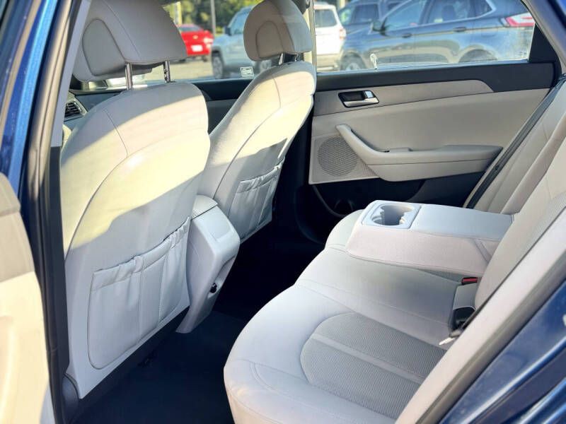 2017 Hyundai Sonata Image 12