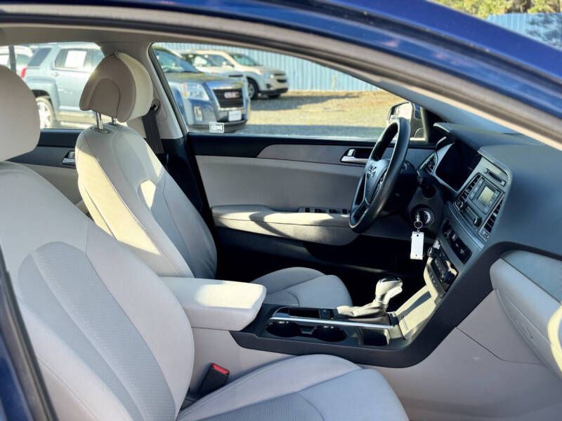 2017 Hyundai Sonata Image 18