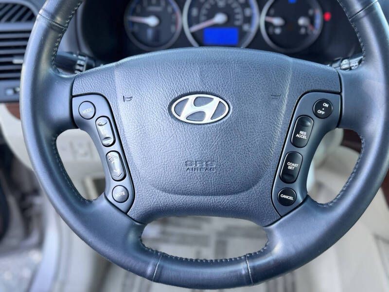 2007 Hyundai Santa Fe Image 10