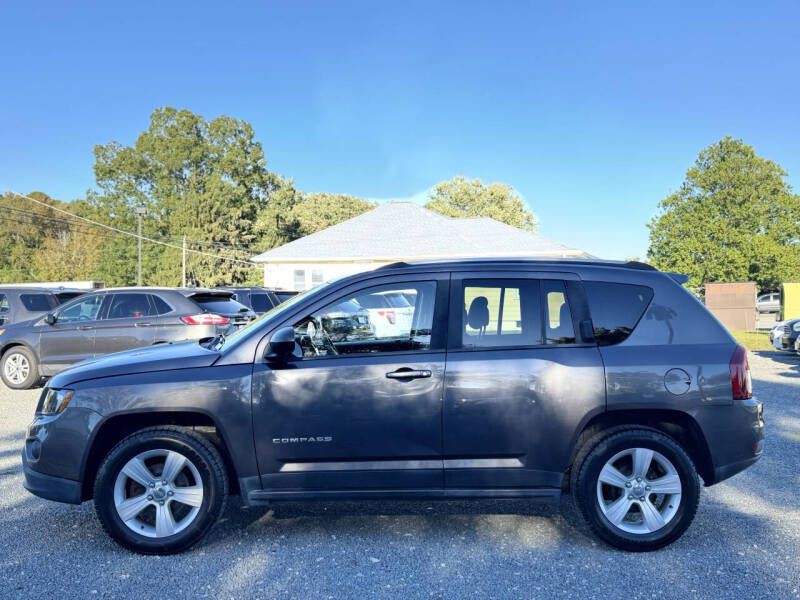 2016 Jeep Compass Image 2