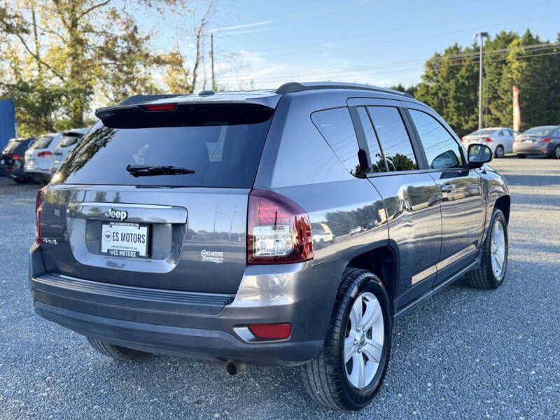 2016 Jeep Compass Image 4