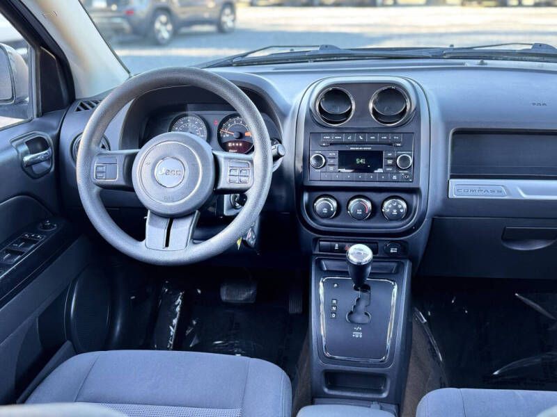 2016 Jeep Compass Image 13