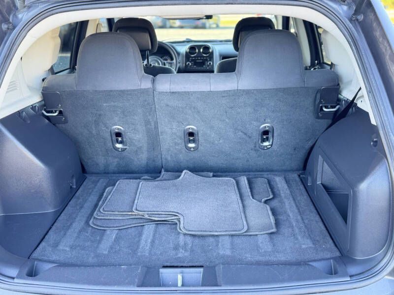 2016 Jeep Compass Image 14