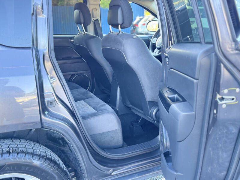 2016 Jeep Compass Image 15