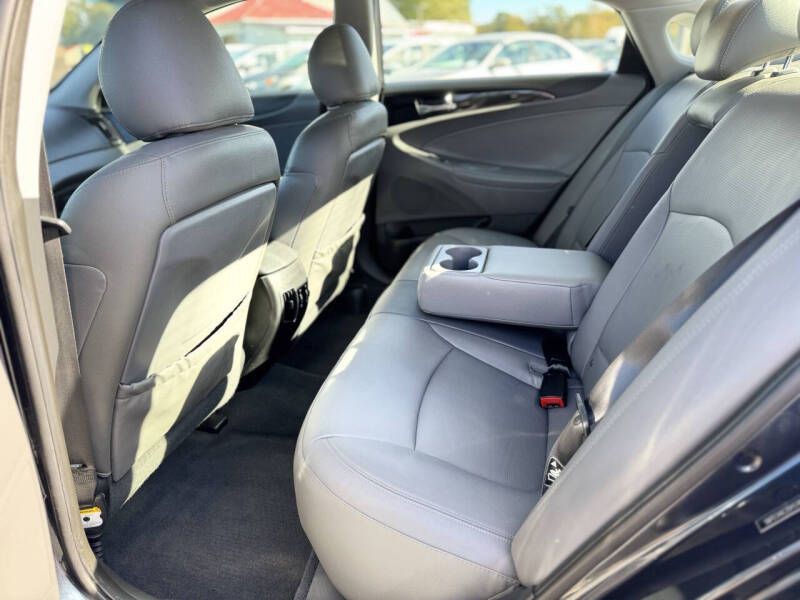 2013 Hyundai Sonata Image 14