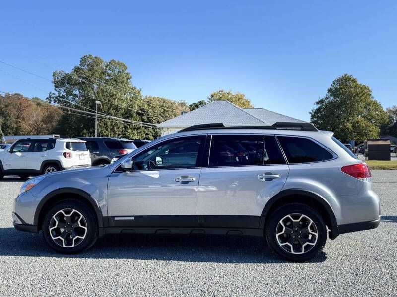 2011 Subaru Outback Image 2