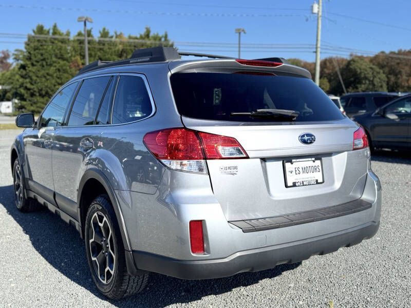 2011 Subaru Outback Image 3