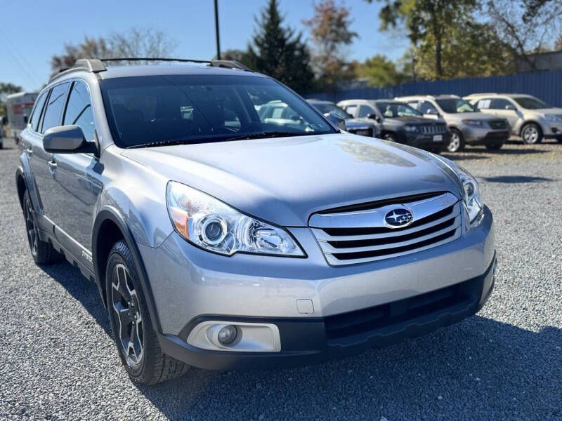 2011 Subaru Outback Image 6