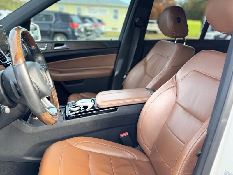 2016 Mercedes-Benz GLE-Class Image 9