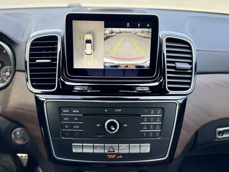 2016 Mercedes-Benz GLE-Class Image 12