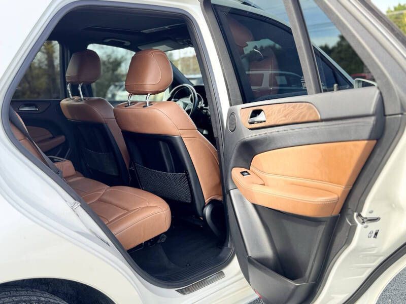 2016 Mercedes-Benz GLE-Class Image 17