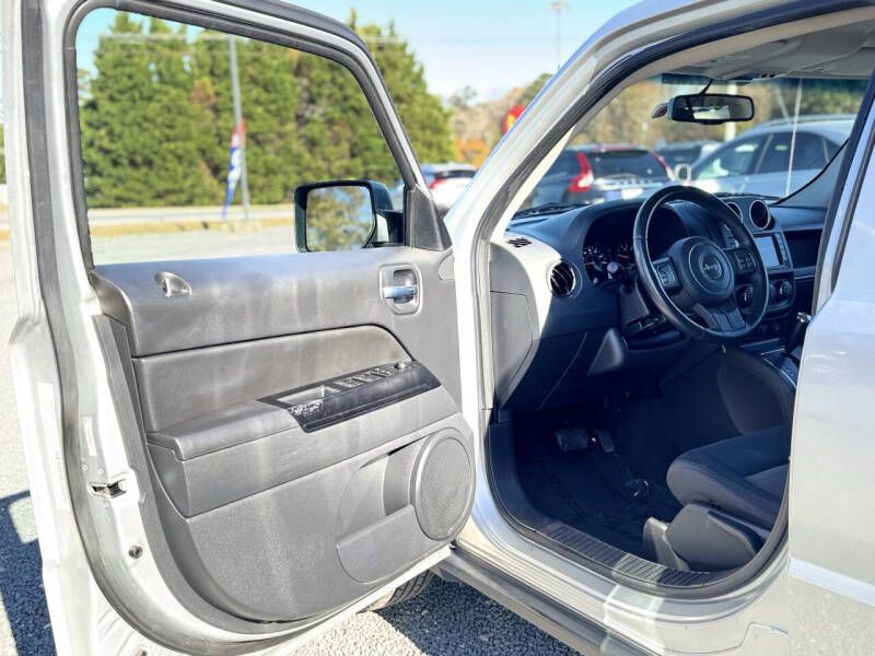 2012 Jeep Patriot Image 8