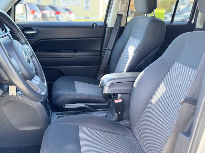 2012 Jeep Patriot Image 9