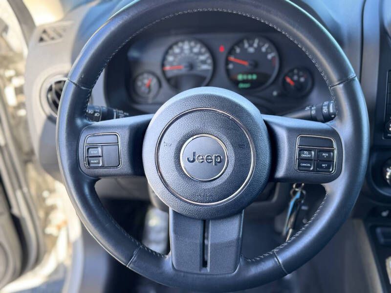 2012 Jeep Patriot Image 10