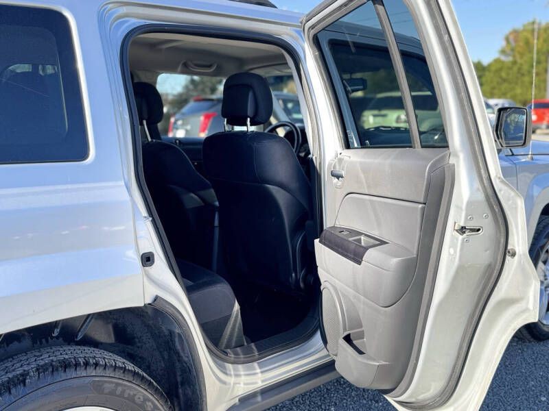 2012 Jeep Patriot Image 16