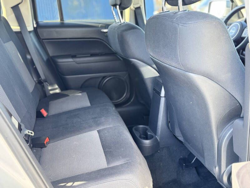 2012 Jeep Patriot Image 17