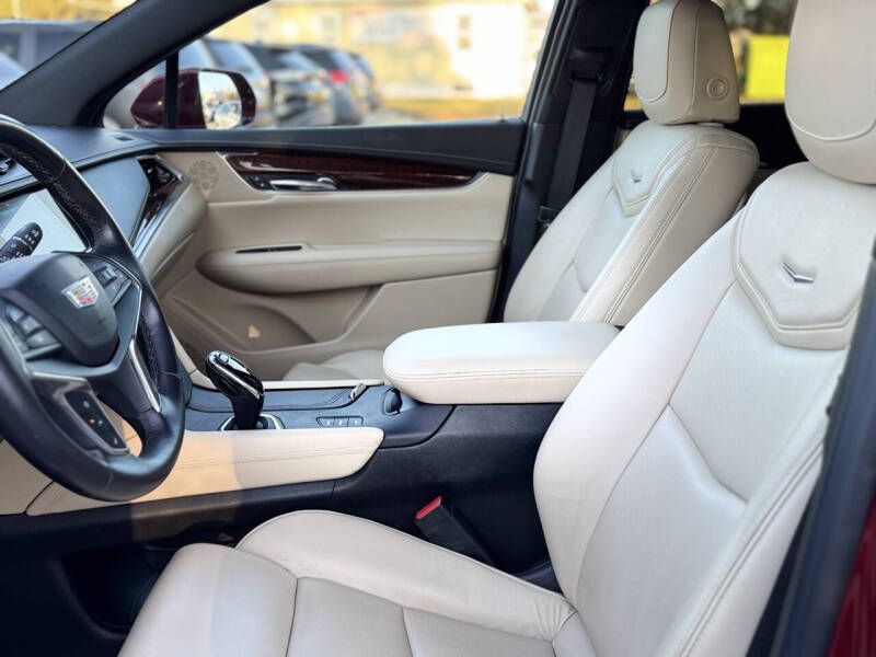 2017 Cadillac XT5 Image 10