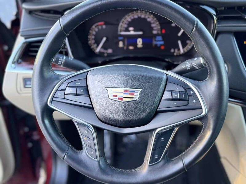 2017 Cadillac XT5 Image 11