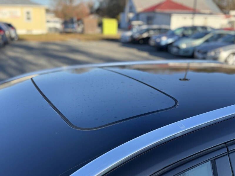 2017 Volvo V60 Image 7