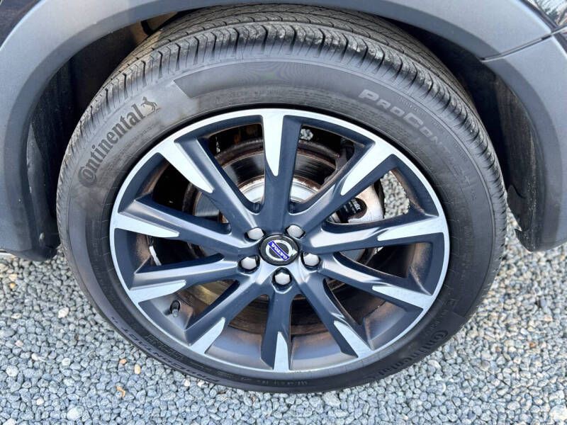 2017 Volvo V60 Image 22