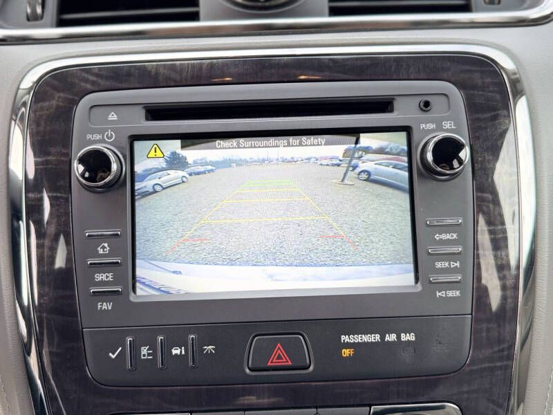 2016 Buick Enclave Image 12