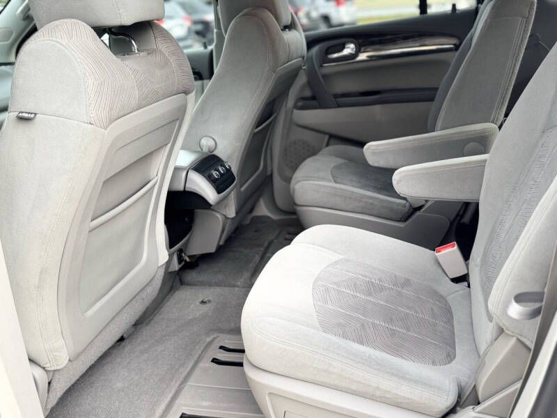 2016 Buick Enclave Image 14