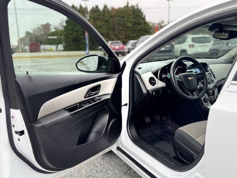 2012 Chevrolet Cruze Image 7