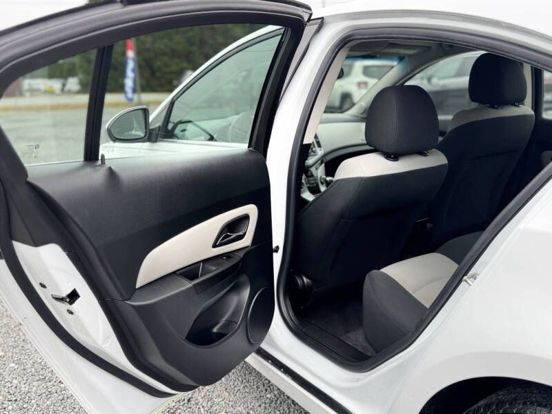 2012 Chevrolet Cruze Image 10