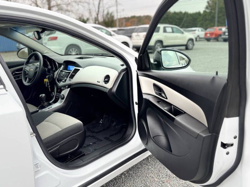 2012 Chevrolet Cruze Image 15