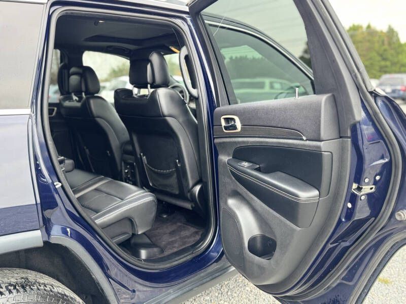 2016 Jeep Grand Cherokee Image 17