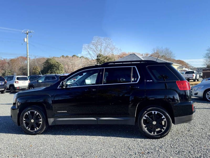 2017 GMC Terrain Image 2