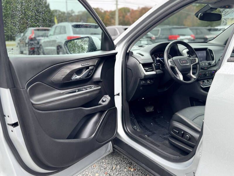 2021 GMC Terrain Image 8