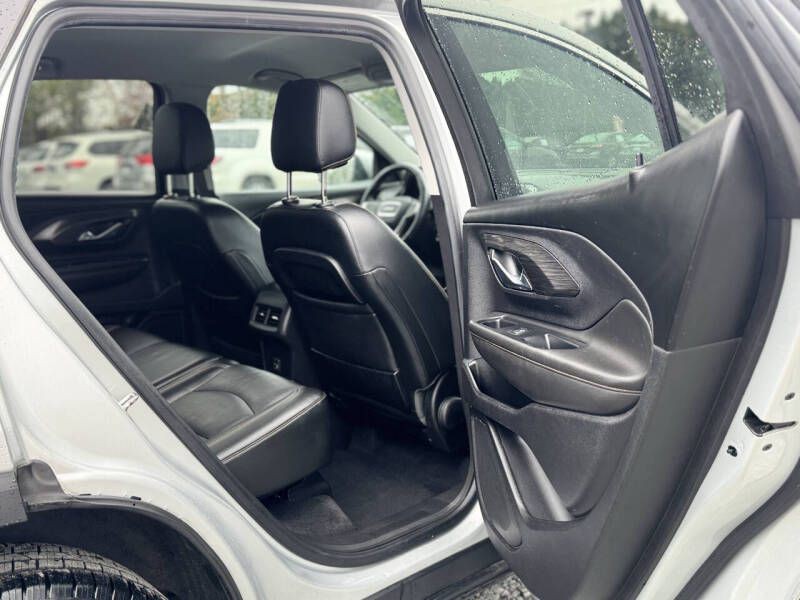 2021 GMC Terrain Image 17