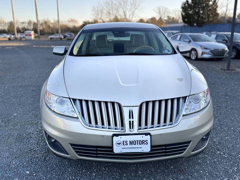 2011 Lincoln MKS Image 24