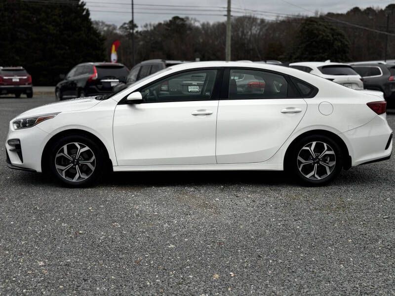 2019 Kia Forte Image 2