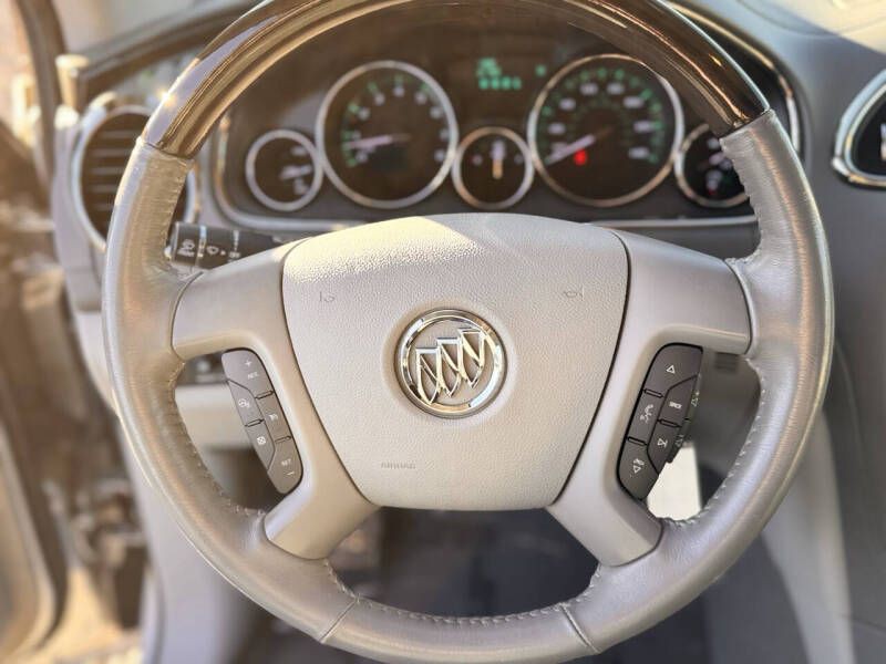 2016 Buick Enclave Image 10