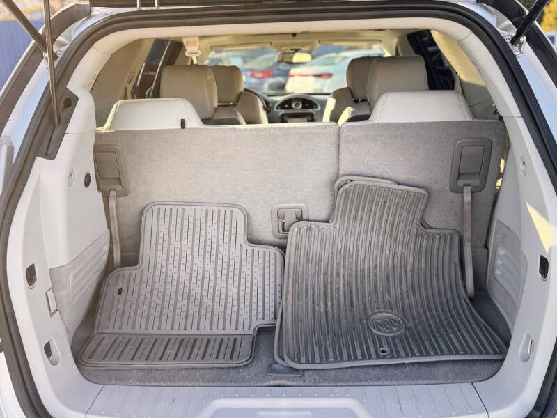 2016 Buick Enclave Image 17