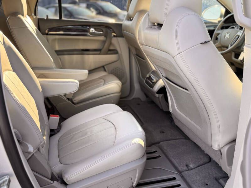 2016 Buick Enclave Image 19