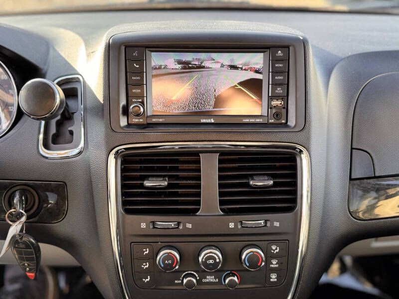 2016 Dodge Grand Caravan Image 12