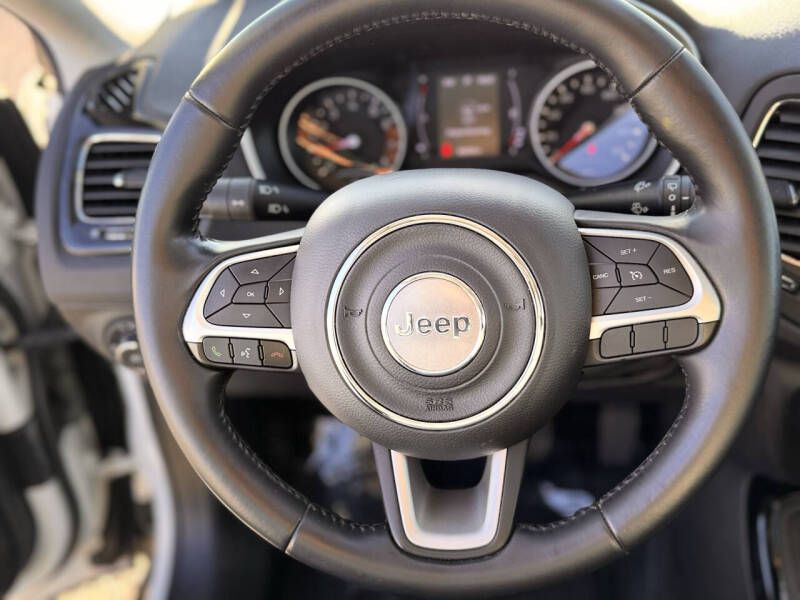 2018 Jeep Compass Image 10